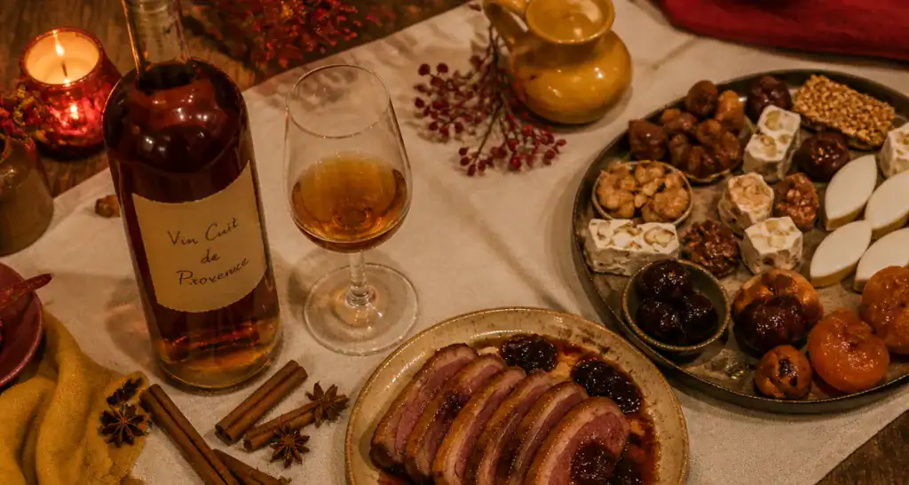 vin cuit apéritif français et treize desserts provençaux